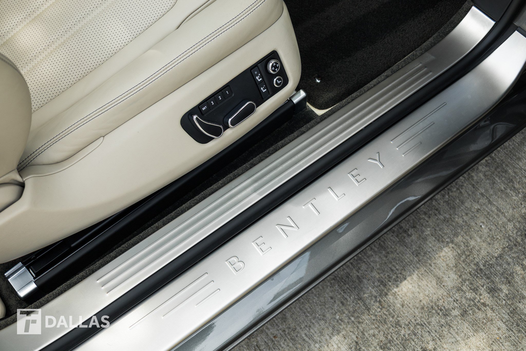 Used 2015 Bentley Continental GT AWD/4WD image 32