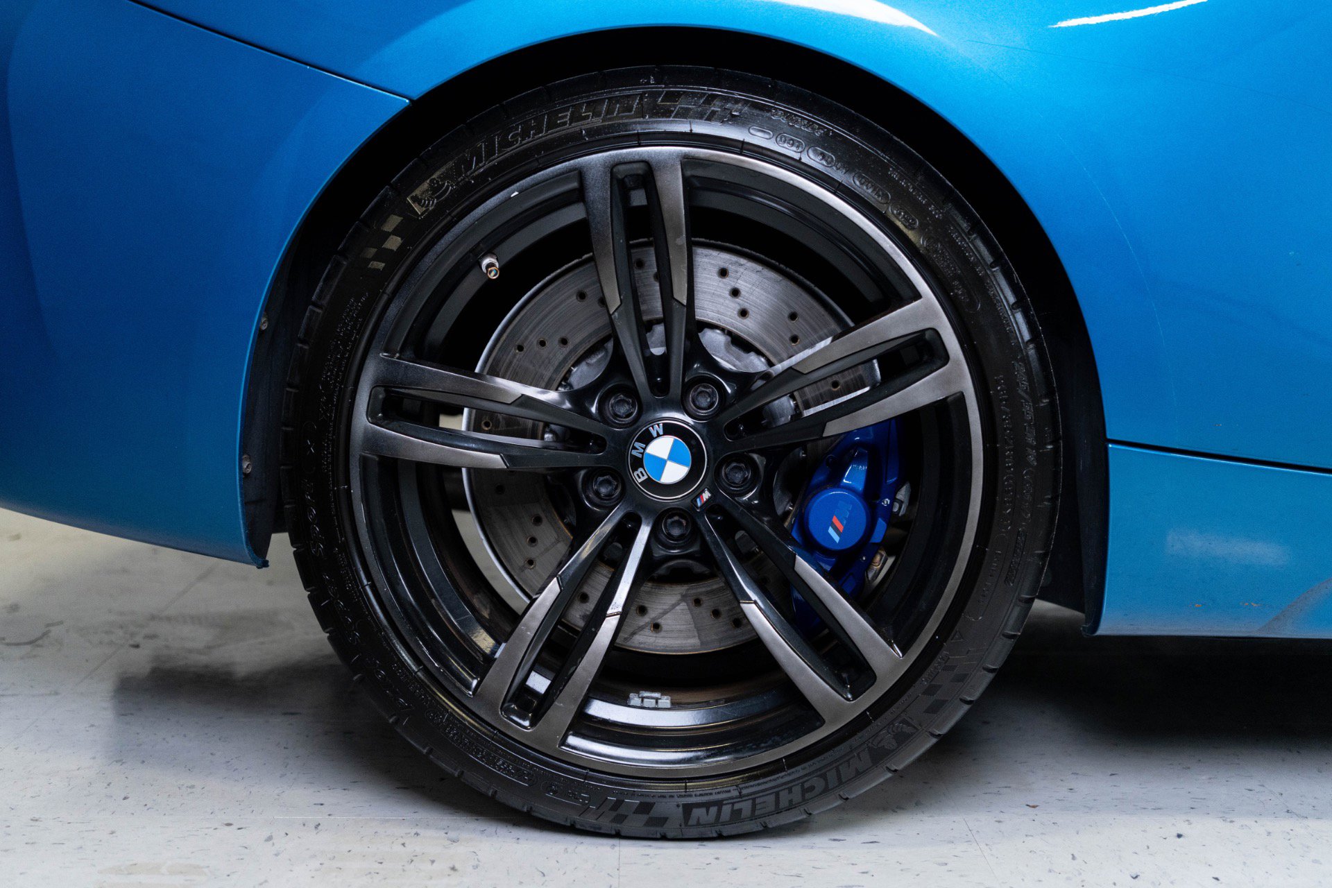 Used 2017 BMW M2 RWD image 18