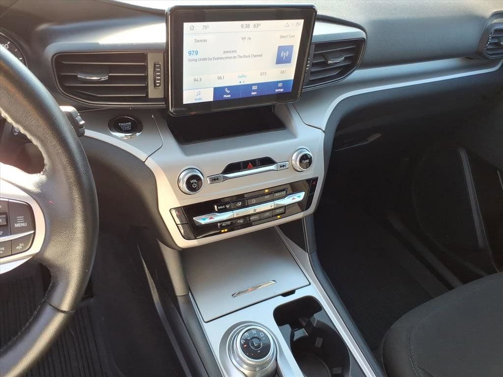 Used 2023 Ford Explorer XLT image 33