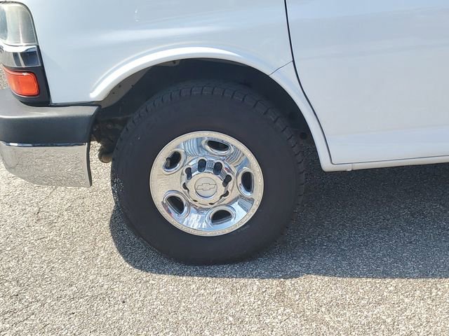 Used 2020 Chevrolet Express 3500 LT w/ LT Preferred Equipment Group RWD image 8