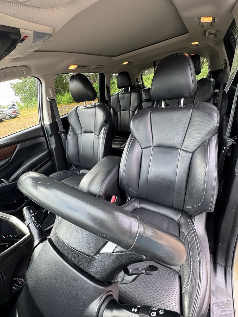 Used 2023 Subaru Ascent Touring AWD/4WD image 39