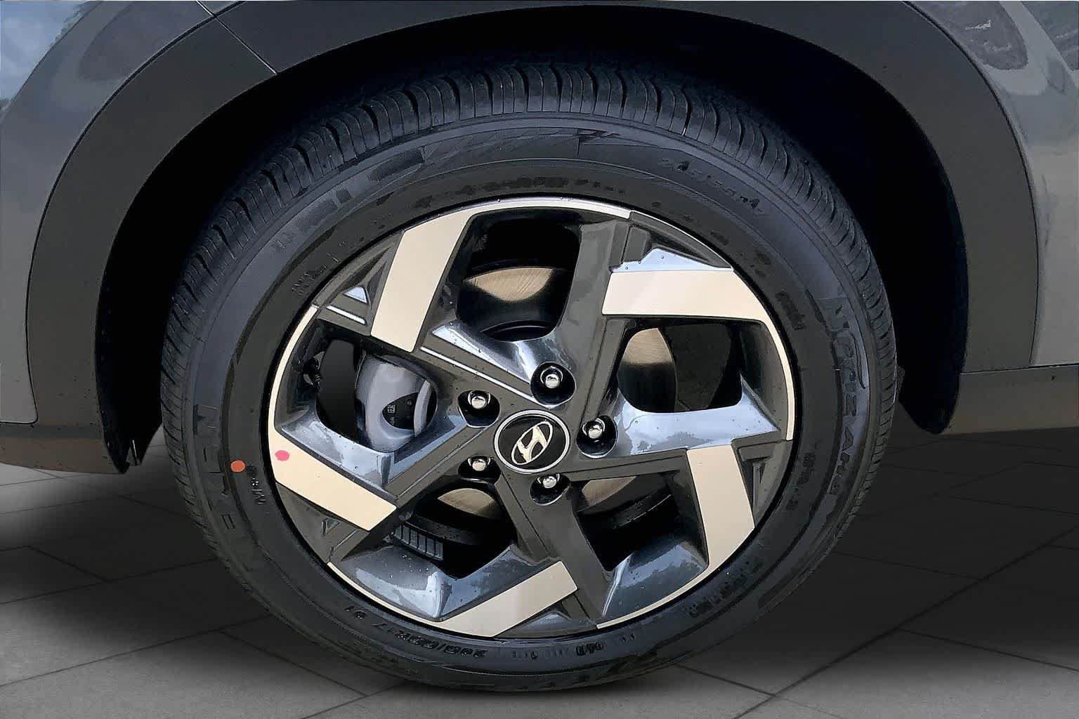 New 2026 Hyundai Venue SEL FWD image 11