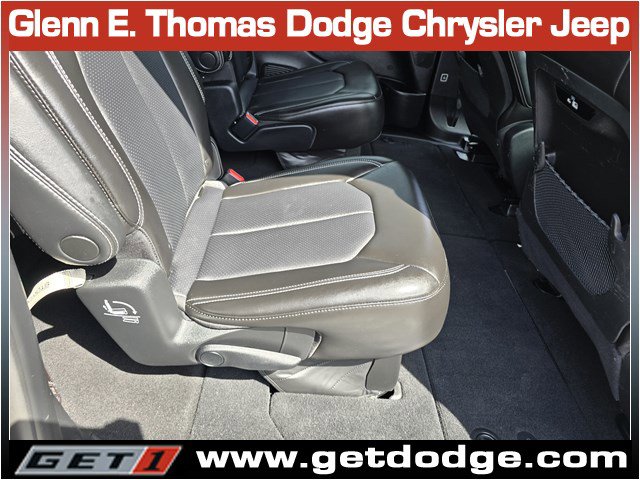 Certified 2023 Chrysler Pacifica Touring-L w/ S Appearance Package image 31