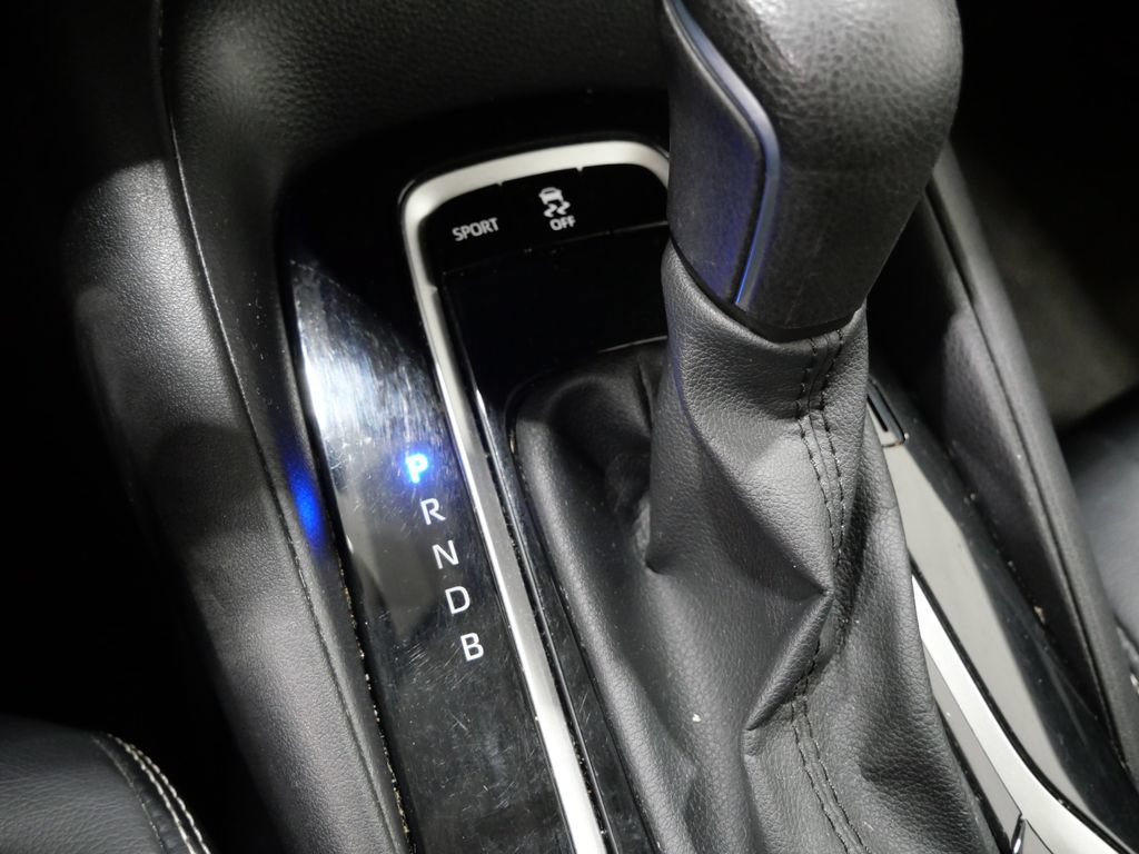Used 2022 Toyota Corolla XLE FWD image 21