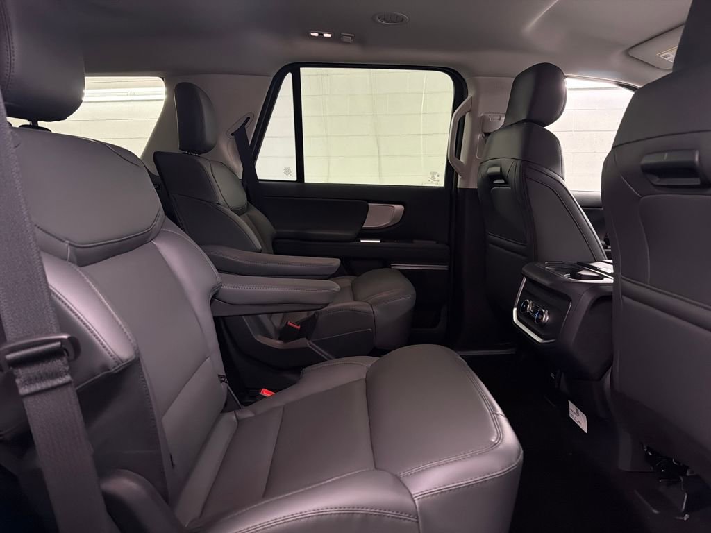 New 2026 Ford Expedition Active image 29