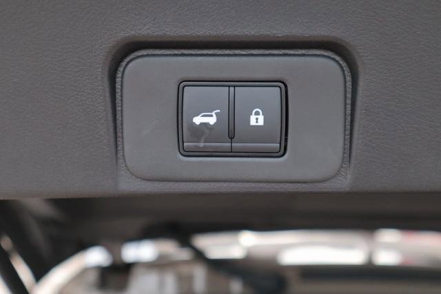 Certified 2025 Nissan Rogue SV image 13