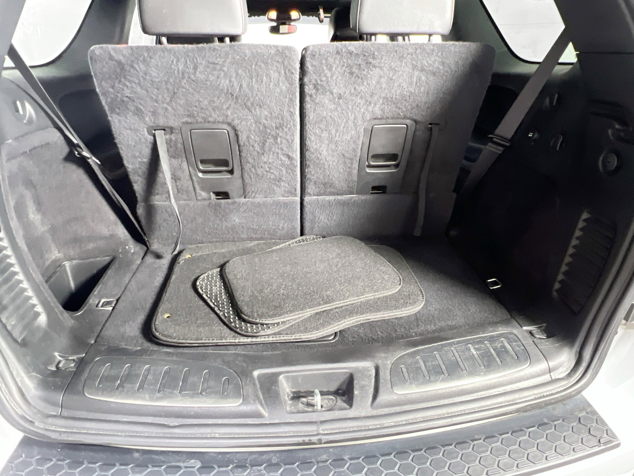 Used 2022 Dodge Durango R/T w/ Blacktop Package image 26