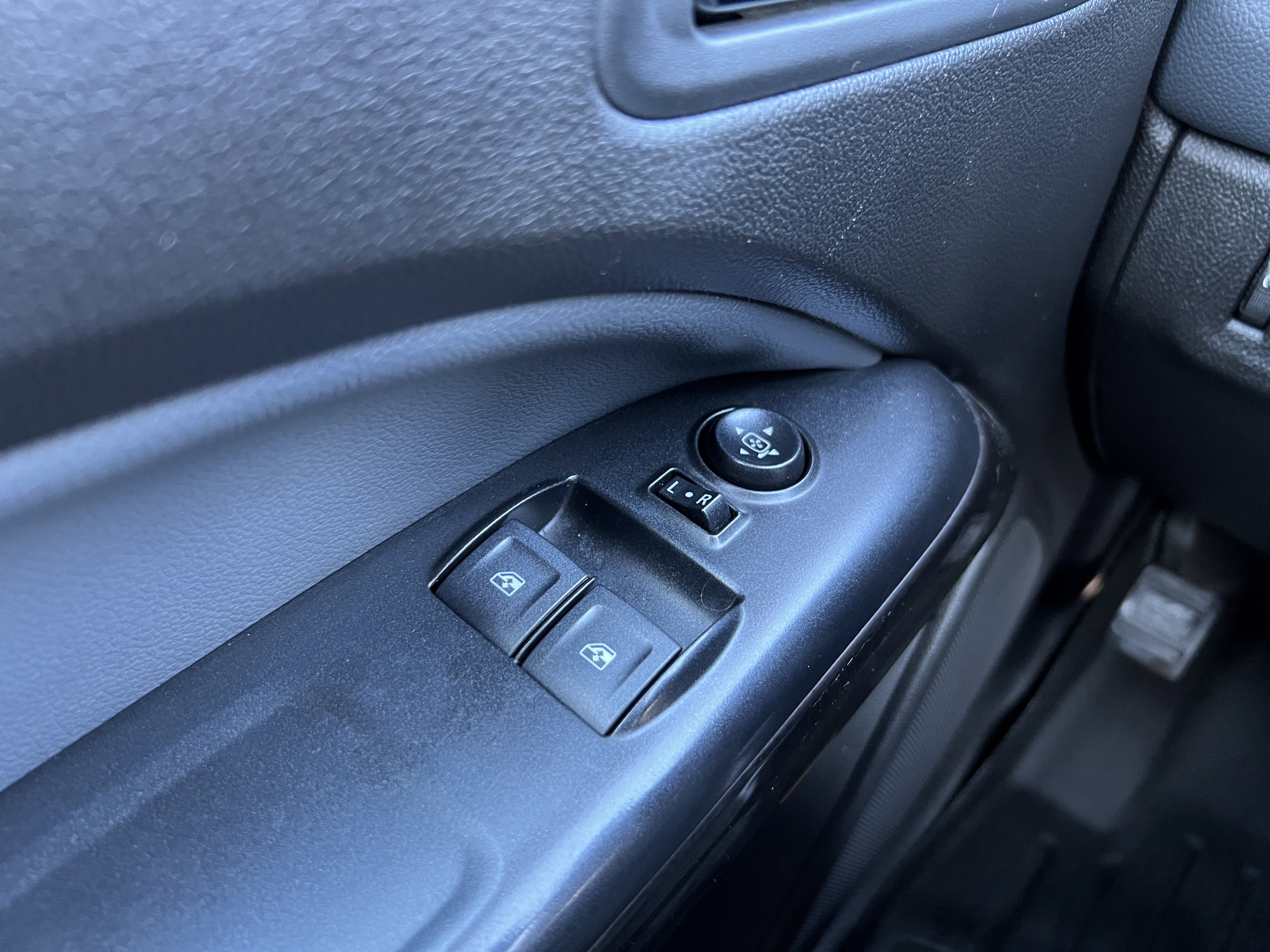 Used 2018 Chevrolet Colorado Z71 image 31