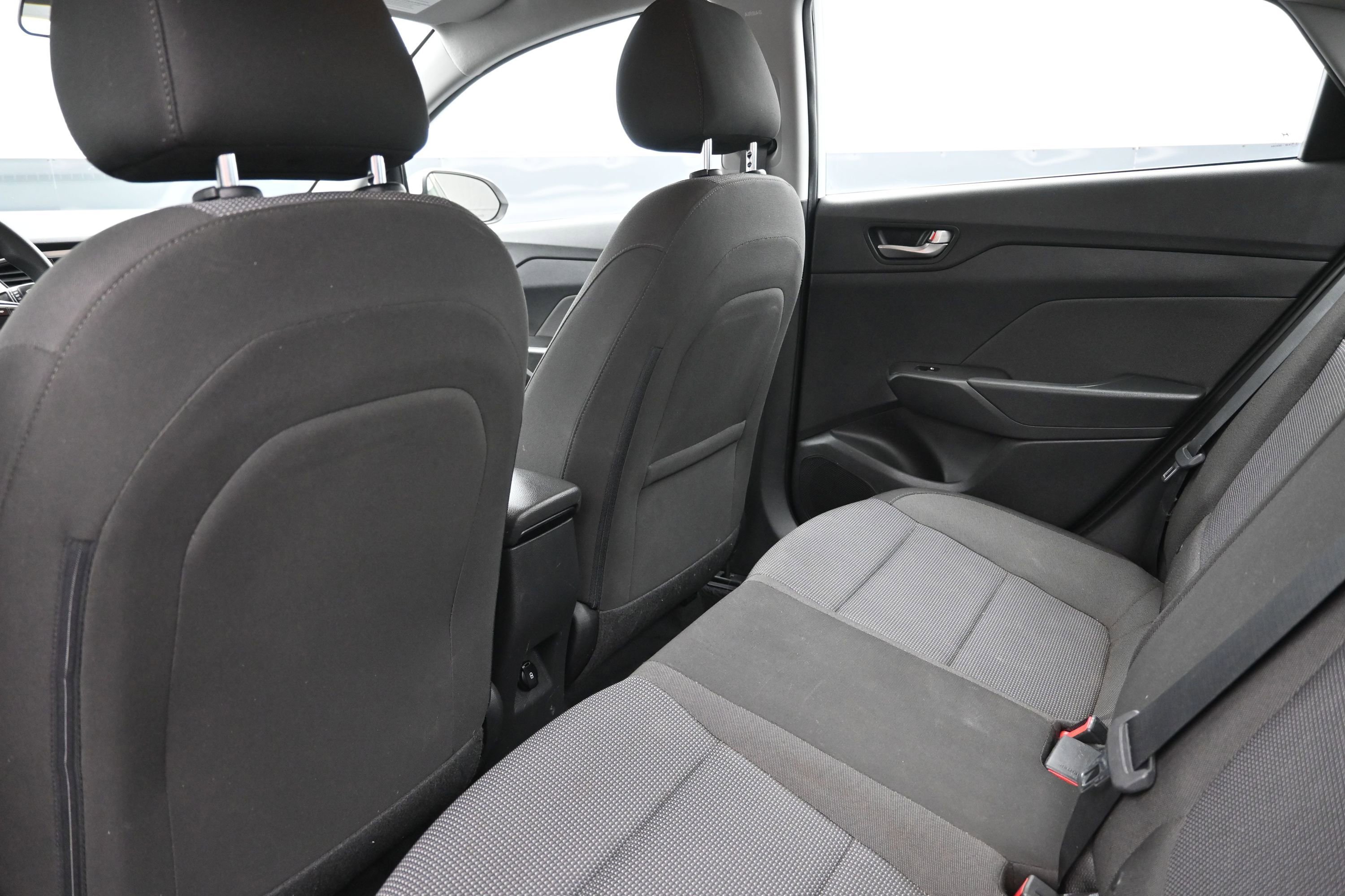 Used 2022 Hyundai Accent SEL w/ Cargo Package FWD image 22