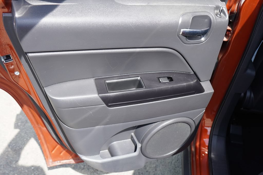 Used 2012 Jeep Patriot Latitude FWD image 25