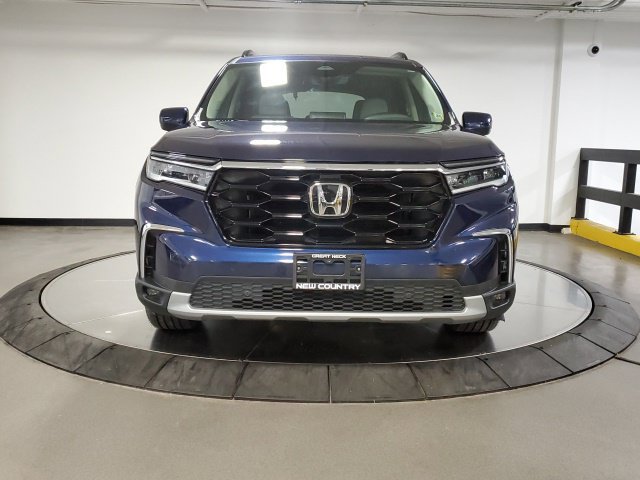 Used 2024 Honda Pilot Touring image 12