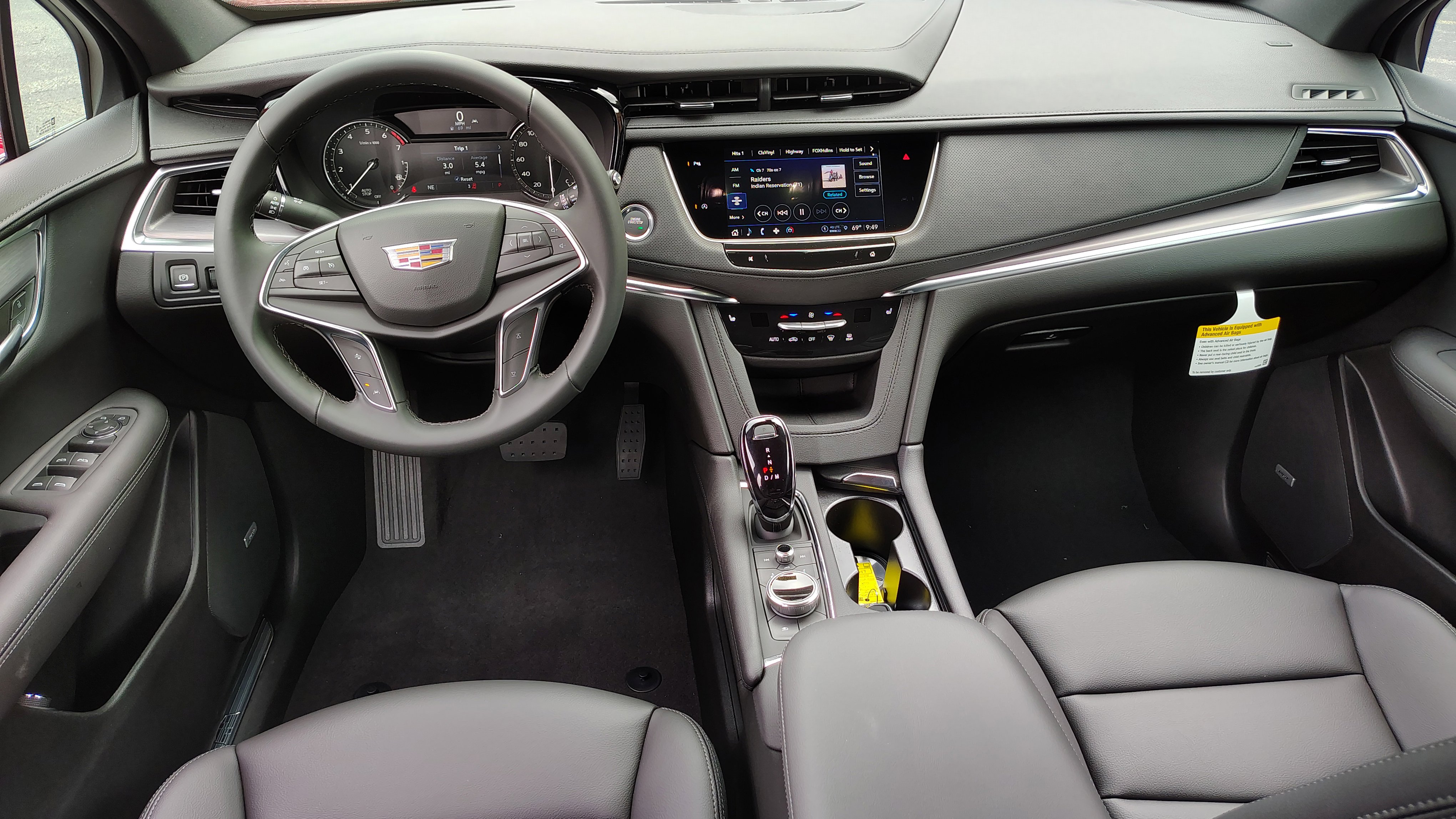 New 2025 Cadillac XT5 Luxury image 10