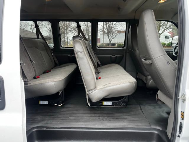 Used 2023 Chevrolet Express 3500 LS image 15