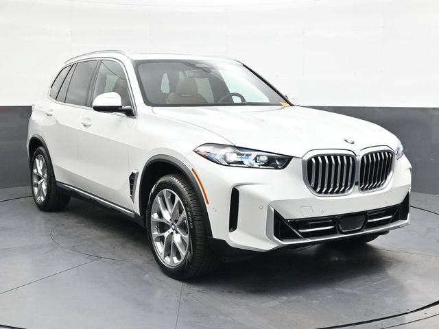 Used 2024 BMW X5 xDrive40i w/ Premium Package AWD/4WD image 11