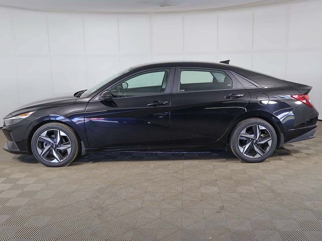 Certified 2023 Hyundai Elantra SEL w/ Convenience Package FWD image 10