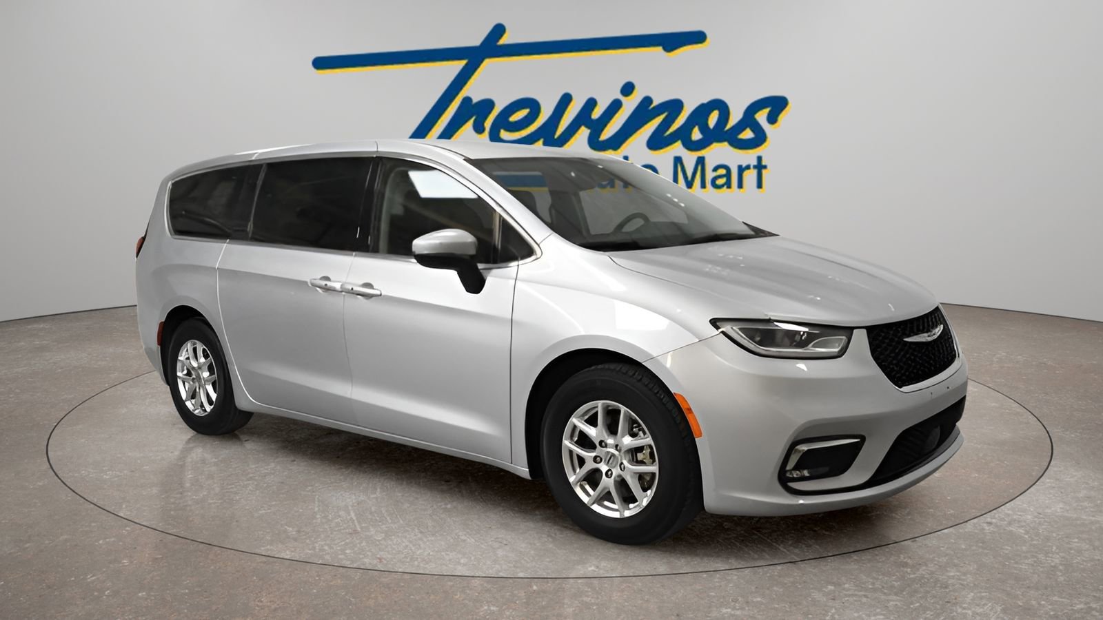 Used 2023 Chrysler Pacifica Touring-L