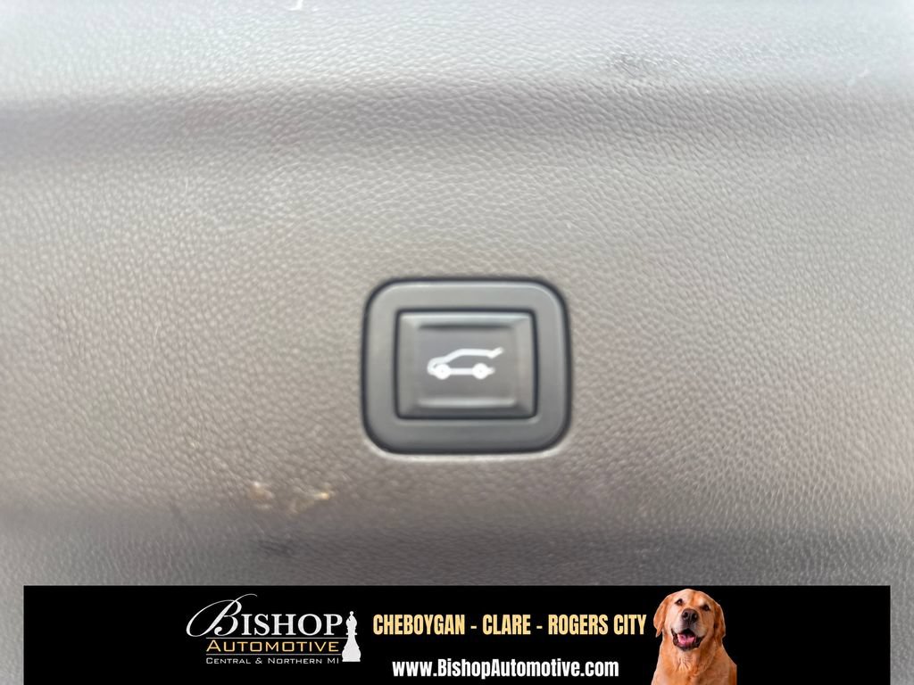Used 2021 GMC Yukon Denali w/ Denali Premium Package AWD/4WD image 22