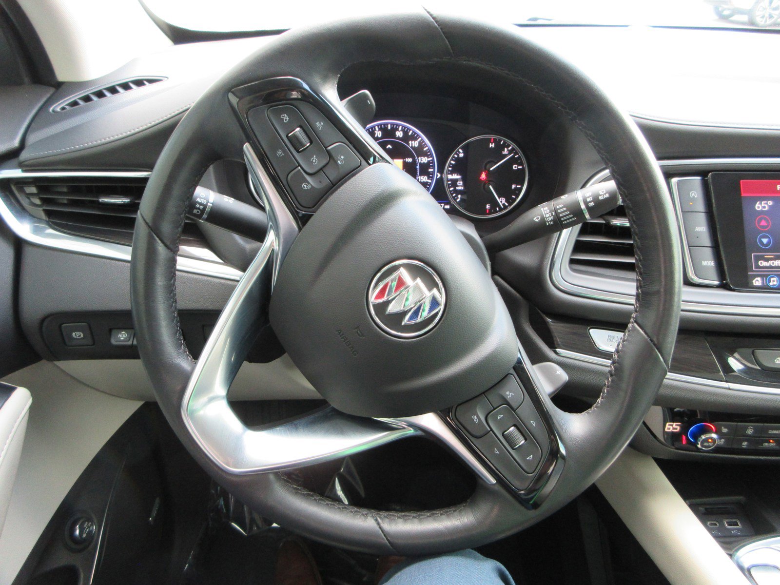 Used 2023 Buick Enclave Premium w/ Experience Buick Package AWD/4WD image 38