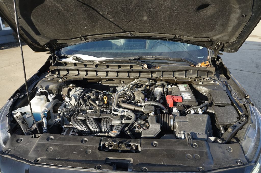 Used 2023 Nissan Altima 2.5 SR FWD image 14