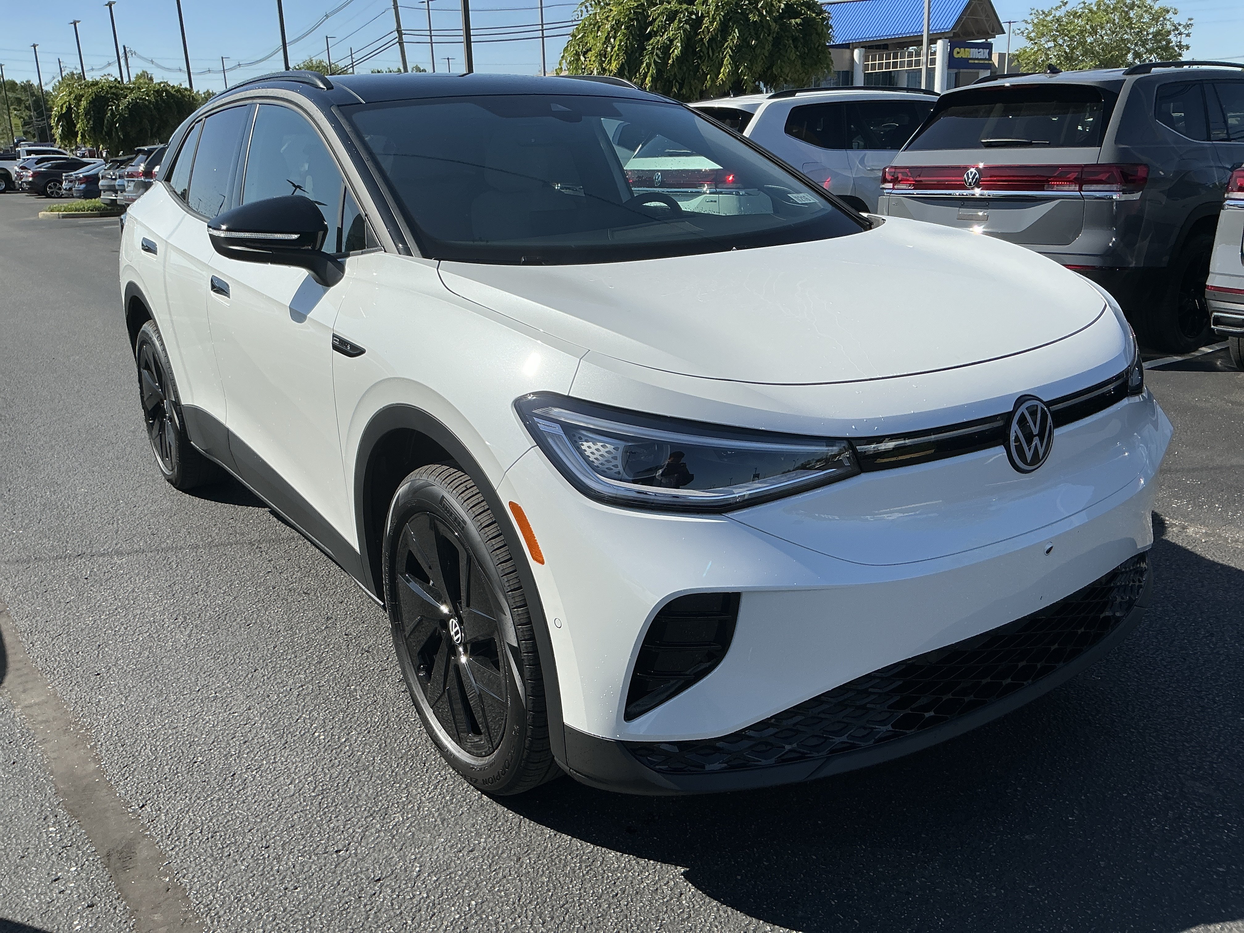 New 2026 Volkswagen ID.4 Pro S Plus AWD/4WD image 2