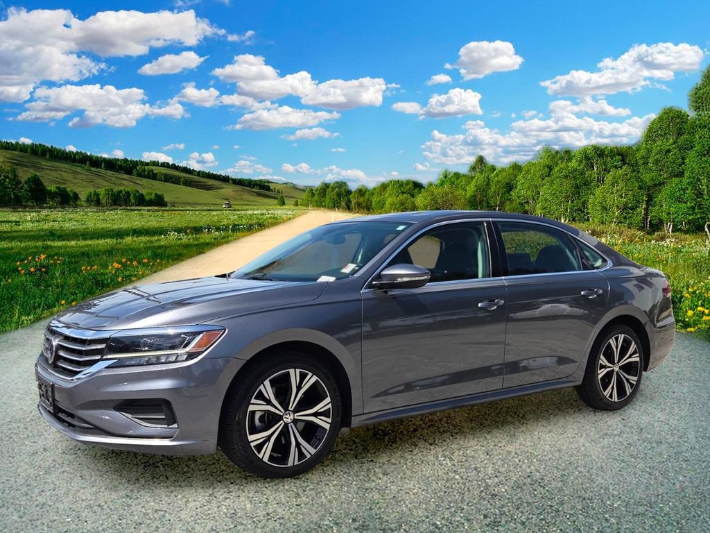 Used 2022 Volkswagen Passat 2.0T SE FWD image 2