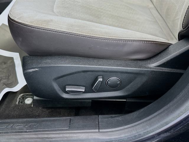 Used 2019 Ford Fusion SE w/ Equipment Group 151A image 19