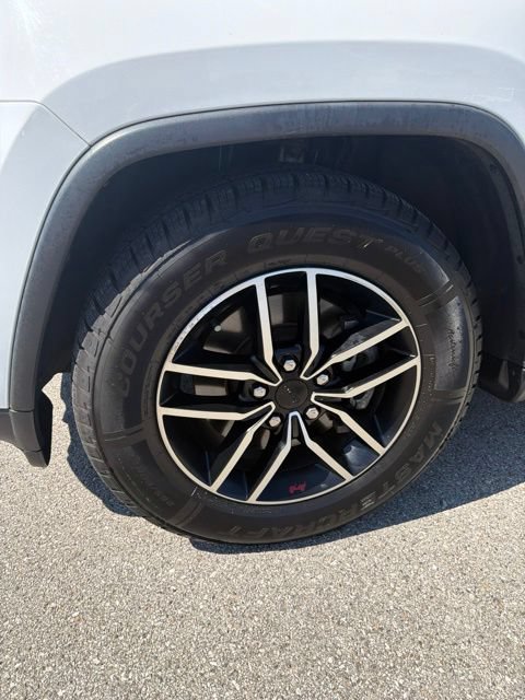 Used 2021 Jeep Grand Cherokee Trailhawk AWD/4WD image 10