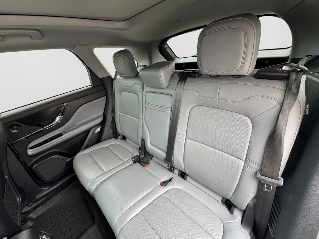 Used 2021 Lincoln Corsair Reserve FWD image 12