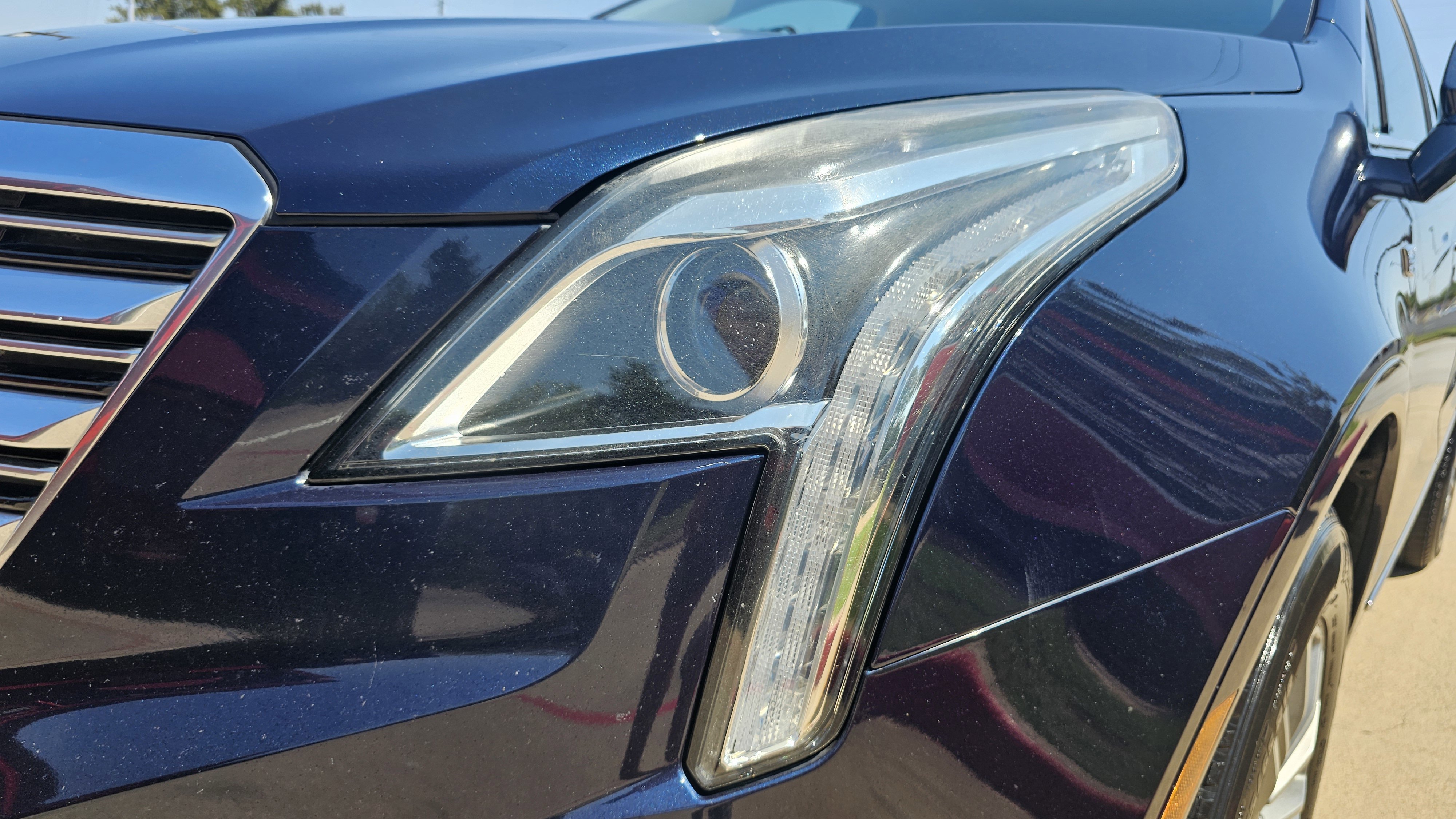 Used 2017 Cadillac XT5 Luxury w/ Driver Awareness Package FWD image 11