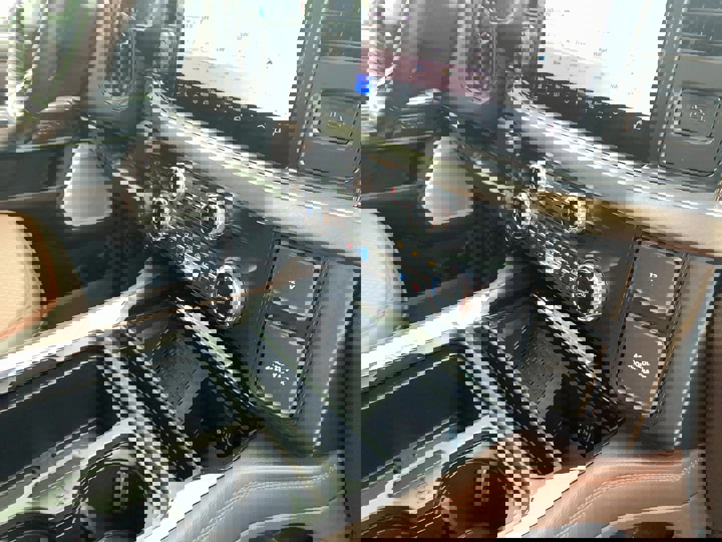 Used 2025 Ford F450 King Ranch w/ FX4 Off-Road Package image 22