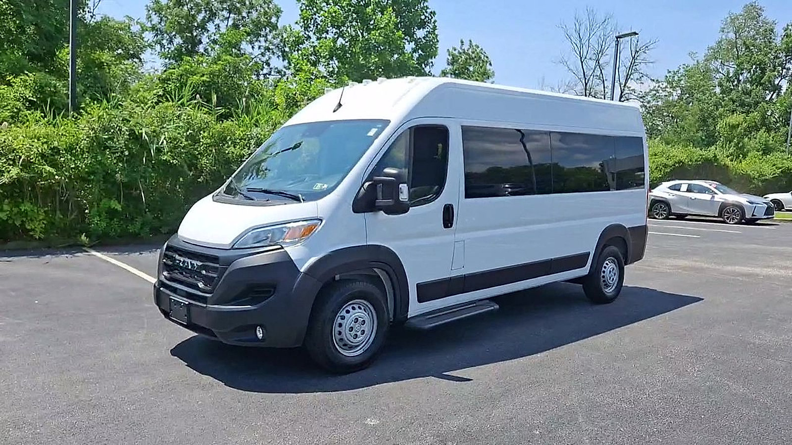 Used 2024 RAM ProMaster 2500 w/ Convenience Group FWD image 4