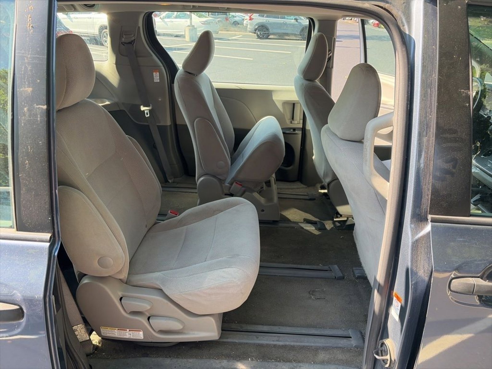 Used 2017 Toyota Sienna L FWD image 25