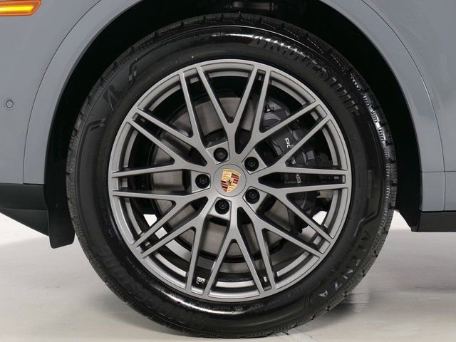 New 2026 Porsche Cayenne image 34