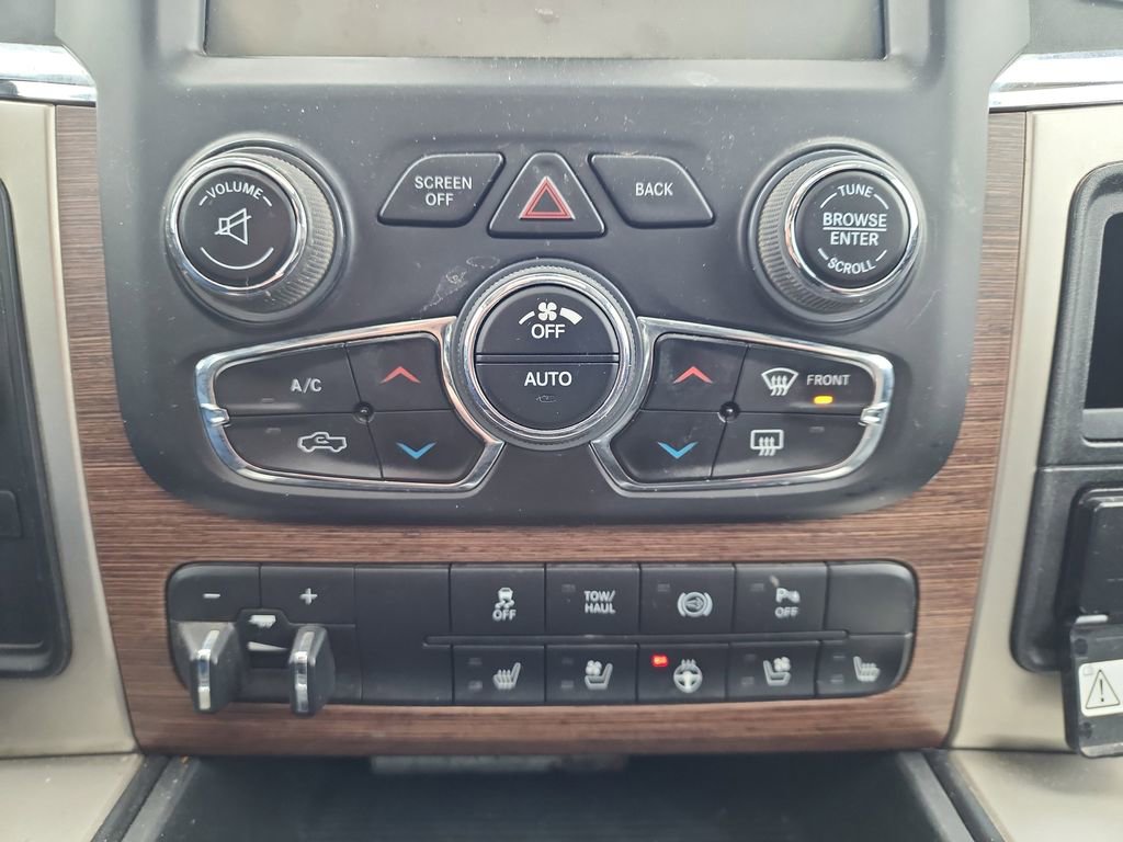 Used 2015 RAM 2500 Laramie w/ Black Appearance Group image 13