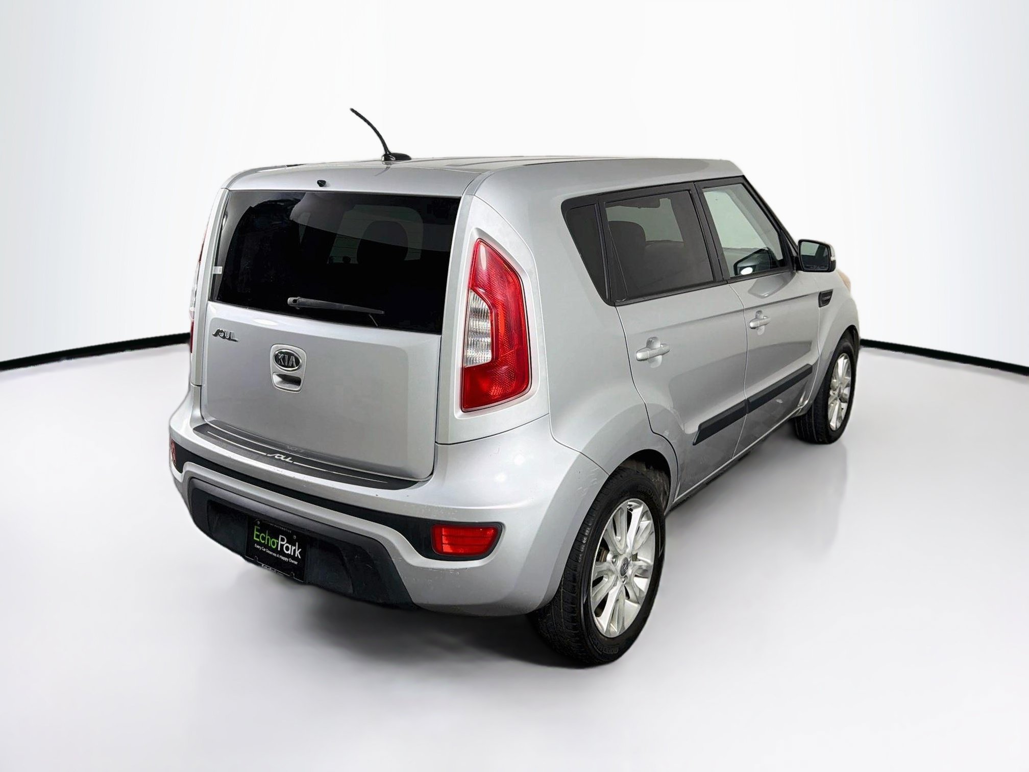 Used 2012 Kia Soul + FWD image 9