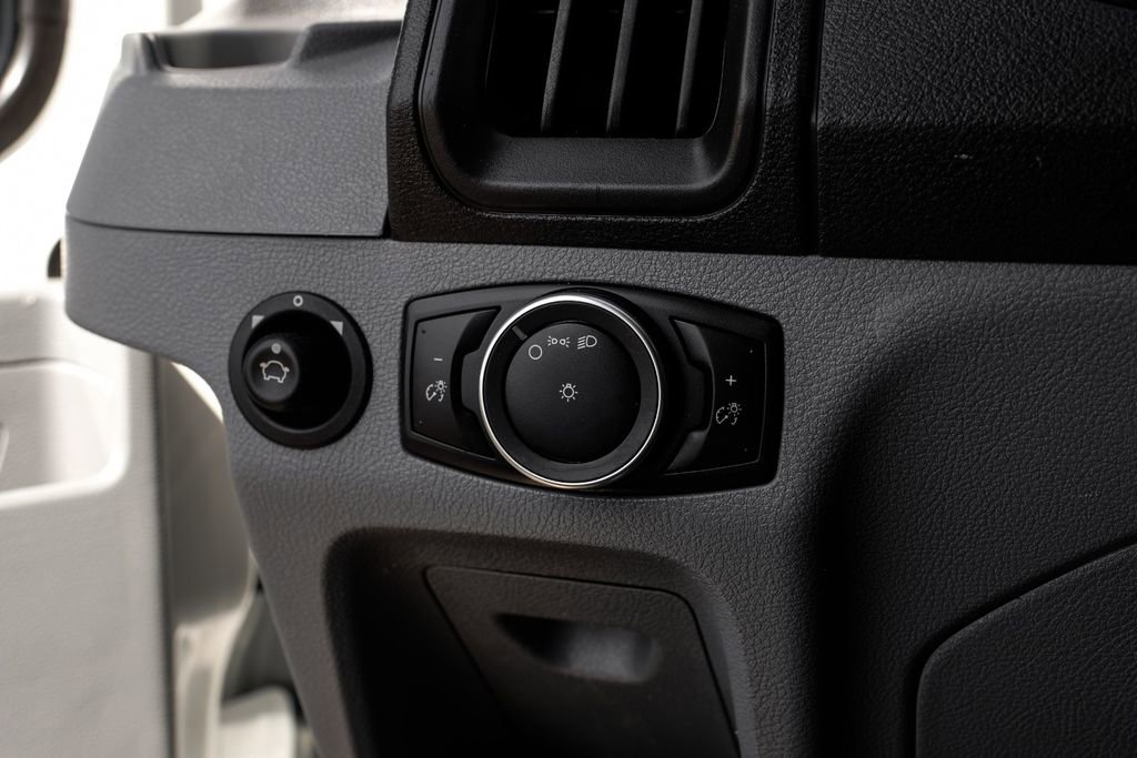 Used 2017 Ford Transit 350 XL image 22