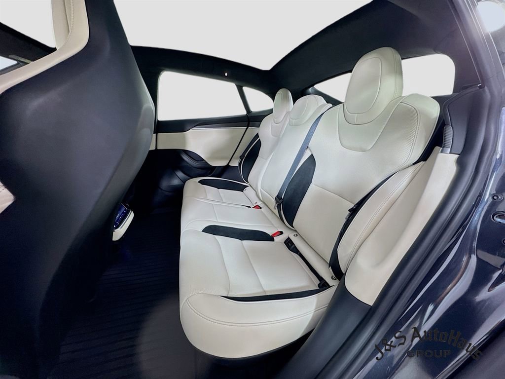 Used 2025 Tesla Model S Plaid image 27