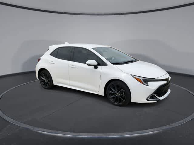 Used 2025 Toyota Corolla XSE FWD image 2