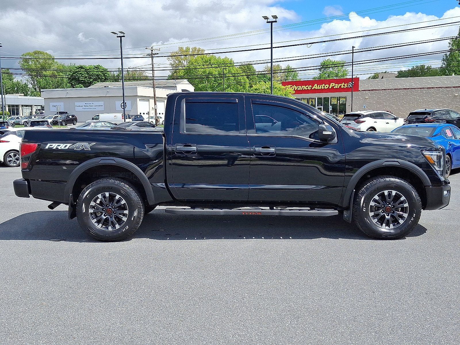 Certified 2023 Nissan Titan PRO-4X w/ Pro-4x Convenience Package AWD/4WD image 8