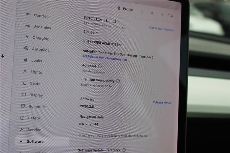 Used 2021 Tesla Model 3 Standard Range Plus image 18