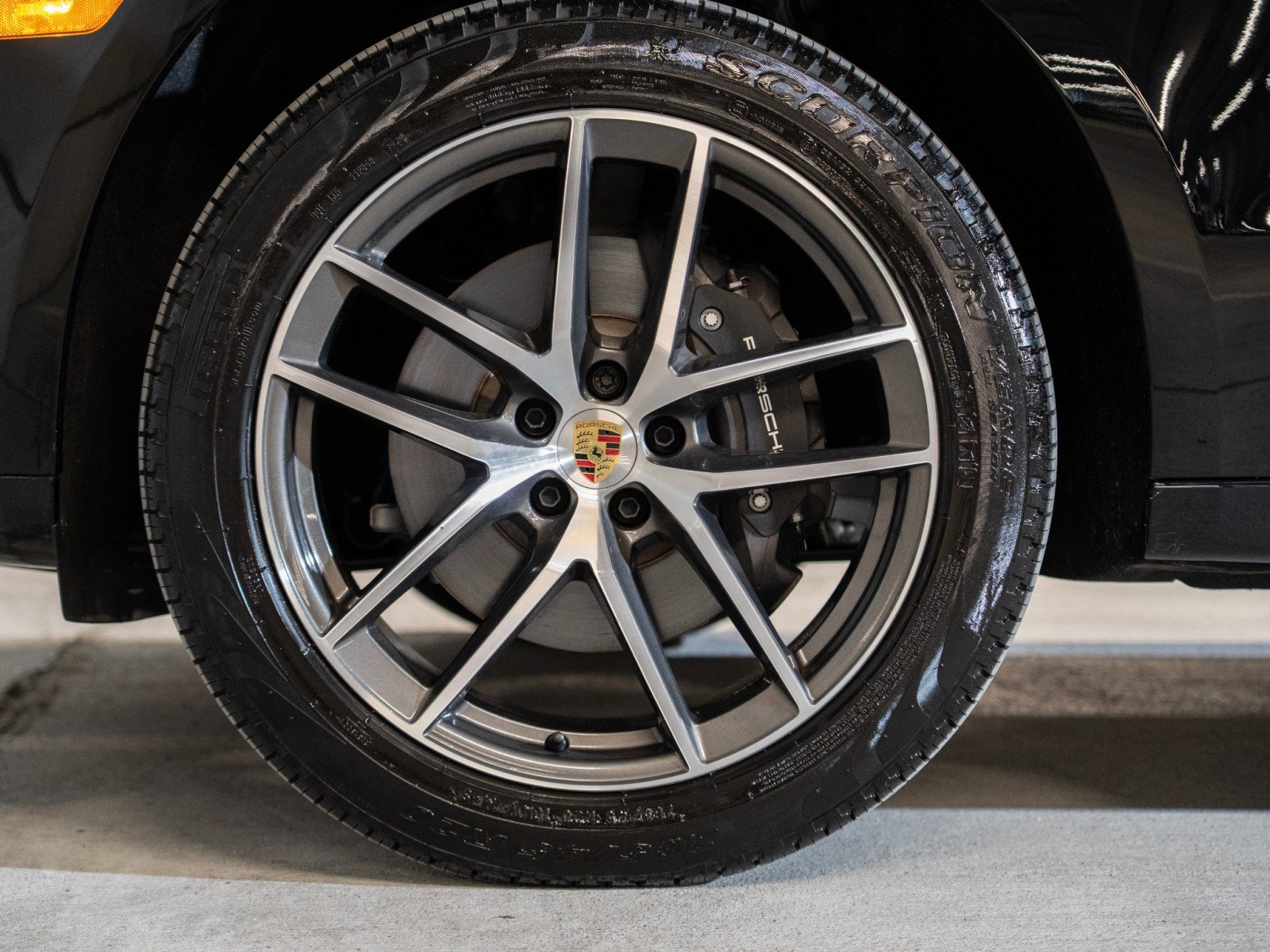 Certified 2025 Porsche Macan Turbo AWD/4WD image 11