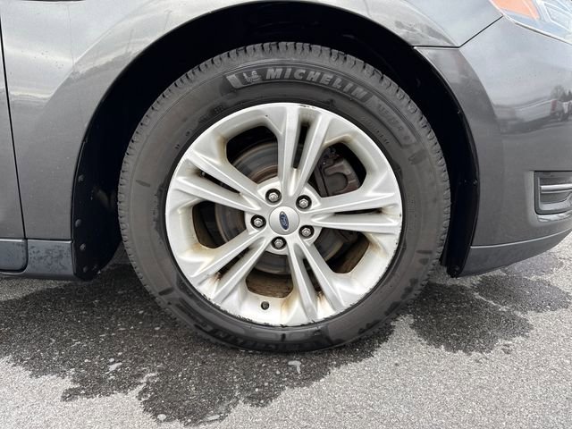 Used 2018 Ford Taurus SEL w/ Equipment Group 201A image 11
