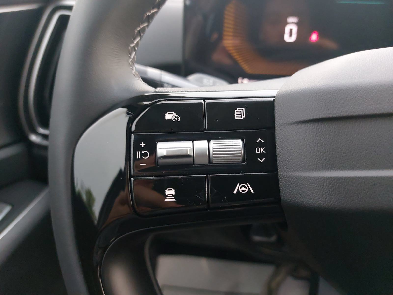 New 2026 Kia Sorento S w/ S Panoramic Sunroof Package FWD image 18