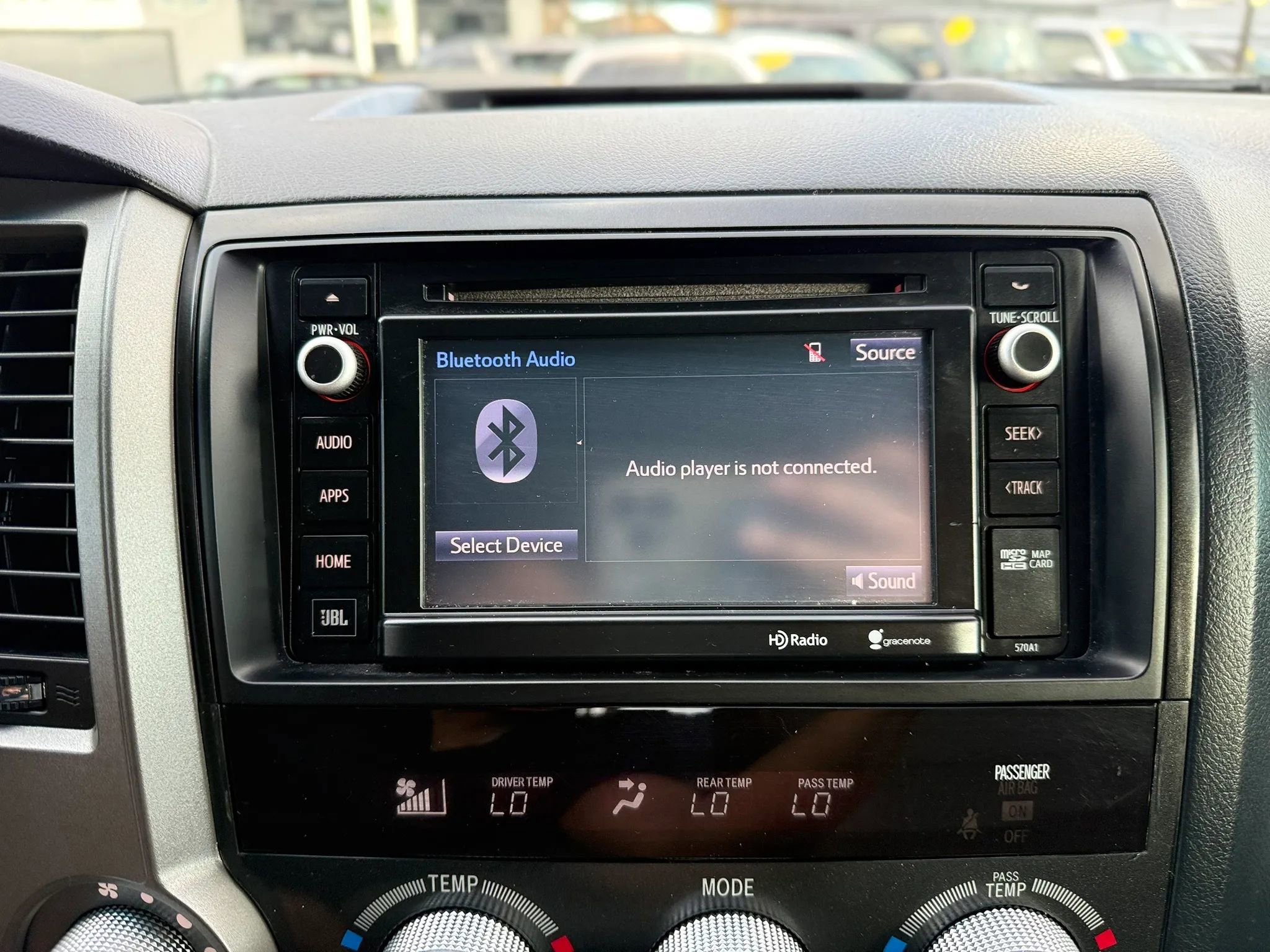 Used 2014 Toyota Sequoia Platinum w/ Preferred Accessory Package AWD/4WD image 37