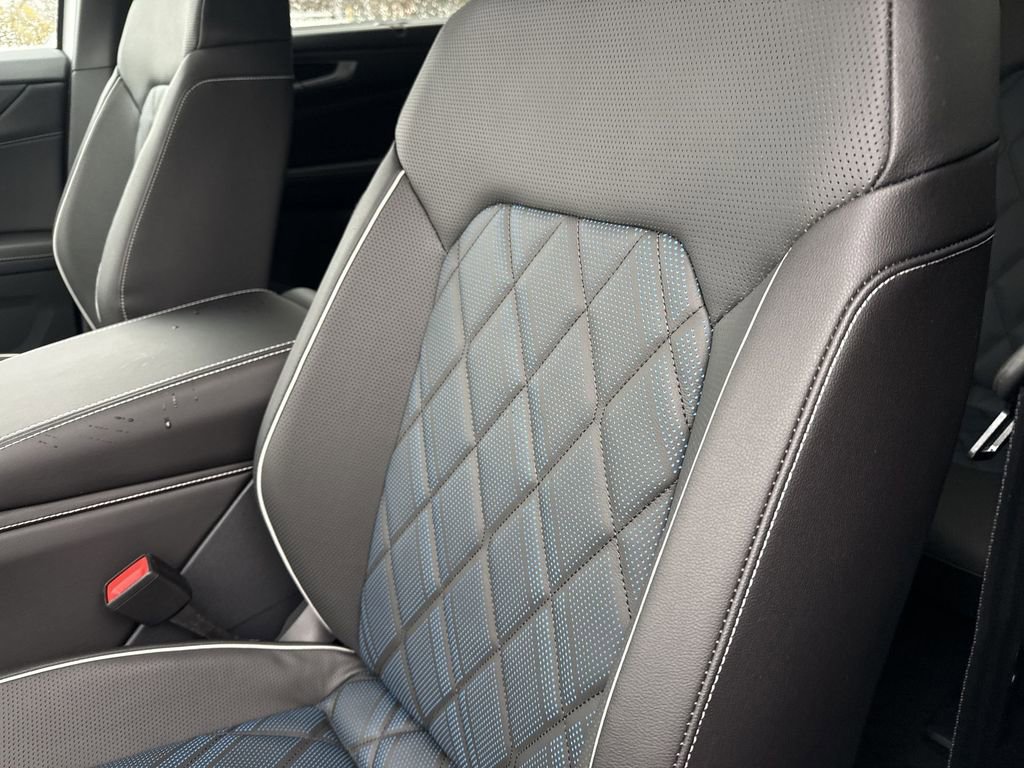 New 2026 Volkswagen Atlas Cross Sport SEL Premium R-Line image 9