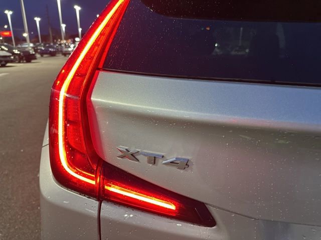 Used 2020 Cadillac XT4 Premium Luxury image 7