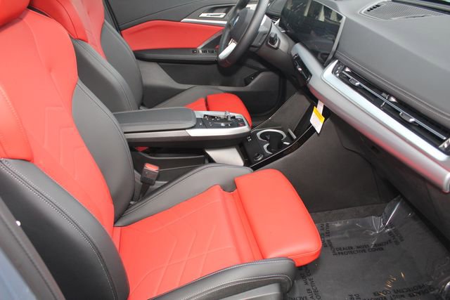 Used 2025 BMW X1 xDrive28i w/ Premium Package image 24