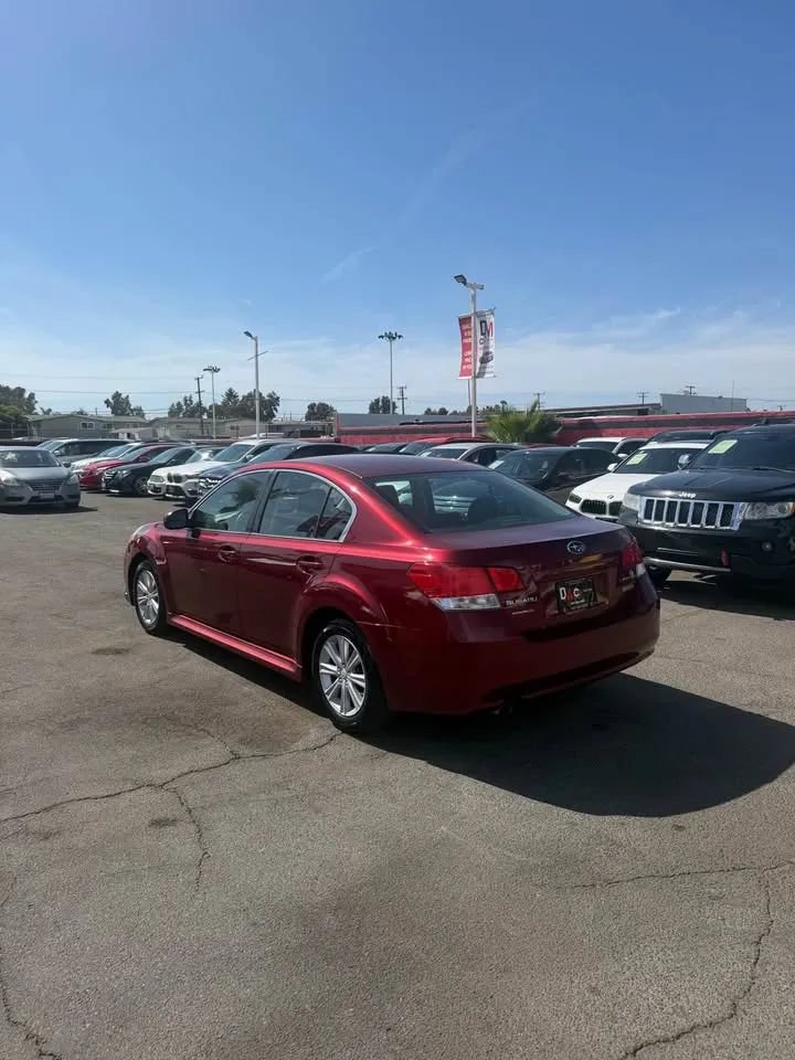 Used 2011 Subaru Legacy 2.5i Premium AWD/4WD image 5