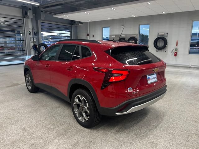 New 2026 Chevrolet Trax LT w/ Driver Confidence Package FWD image 8