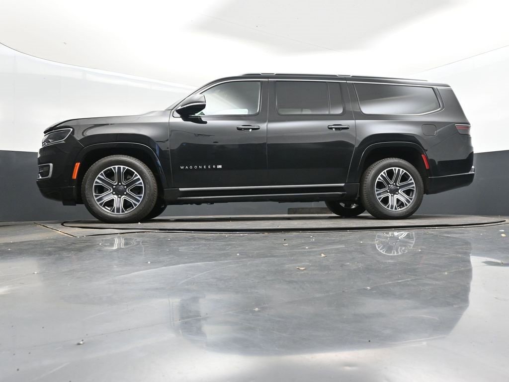 Used 2024 Jeep Wagoneer L Series II w/ Flexible Seating Group image 41